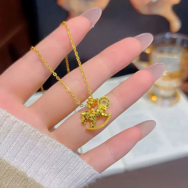 Sprankelende Ice Crack Paard H - Coin Necklace Delicate recensie en prijs