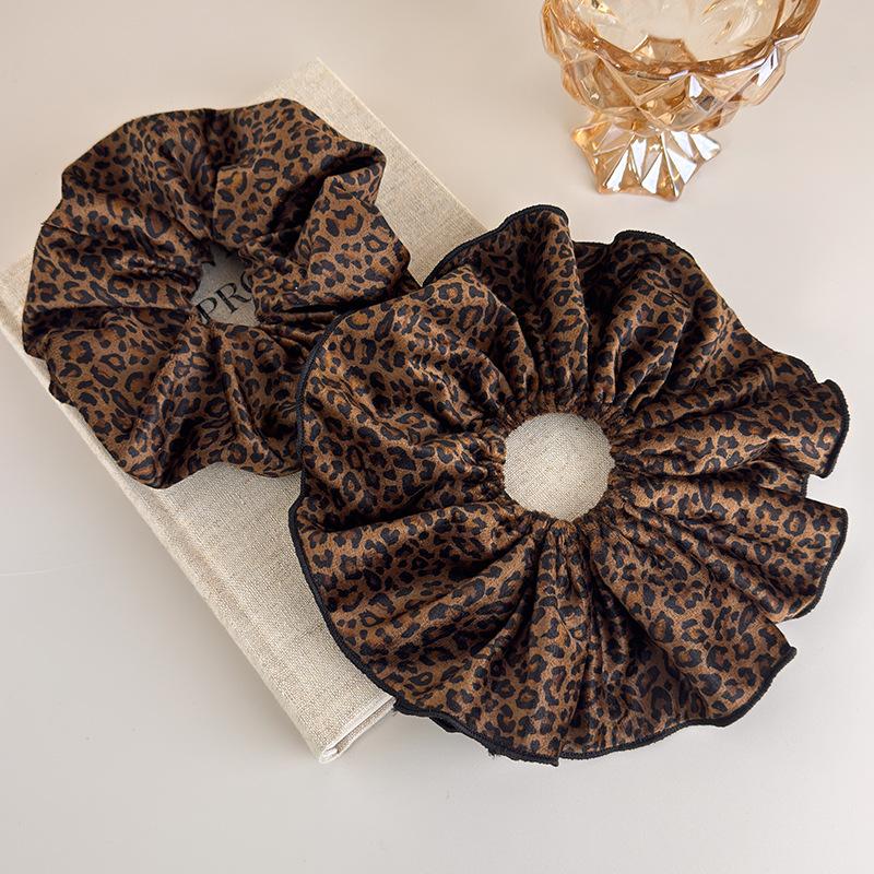 Fluwelen luipaardprint dubbell - Hair Tie Velvet recensie en prijs