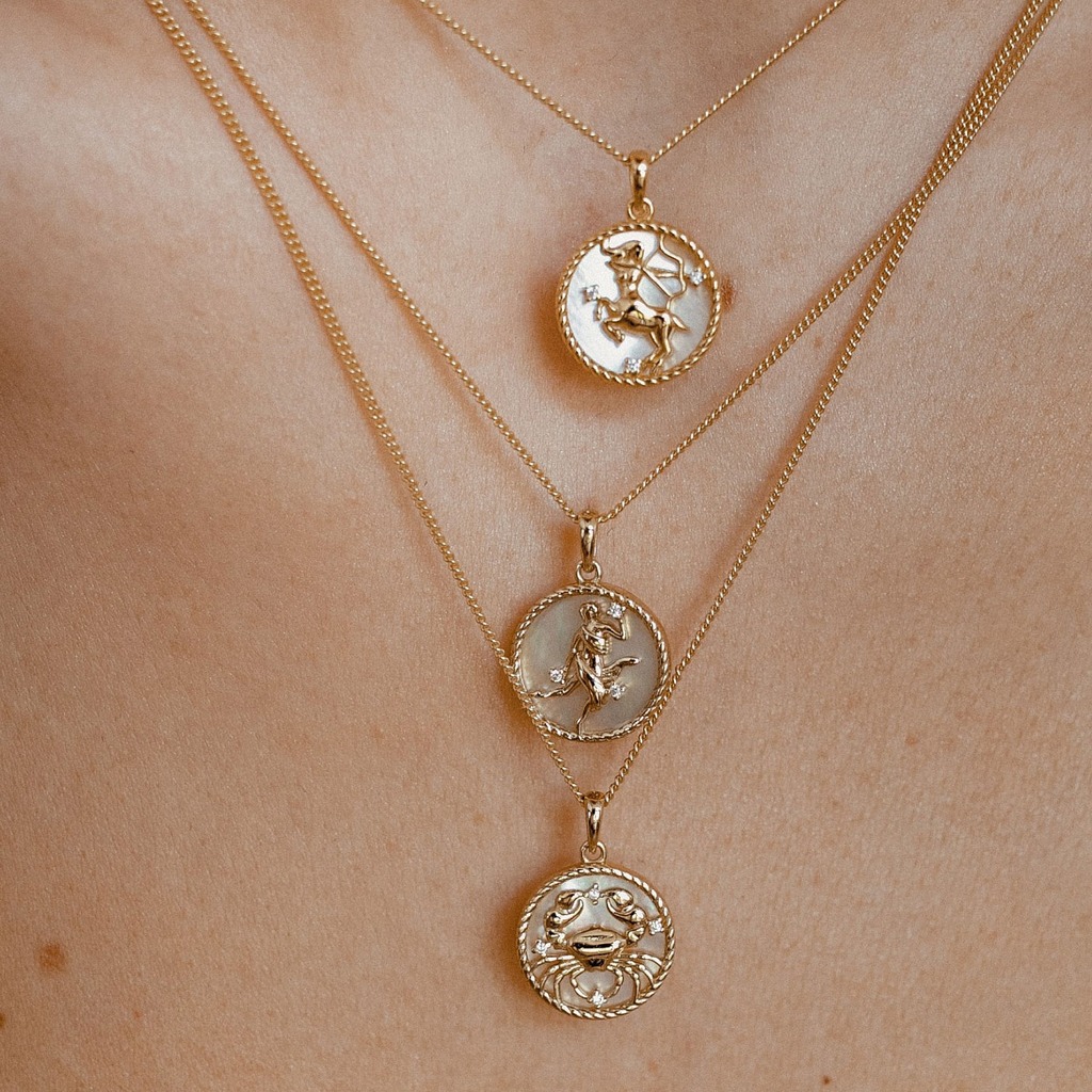 Munt-hangerketting met parelmo - Coin Necklace Delicate recensie en prijs